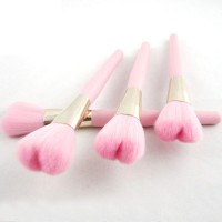 Hot sale Heart Shape Foundation Makeup Brush Portable Color Cosmetic Powder Pink Portable makeup brush